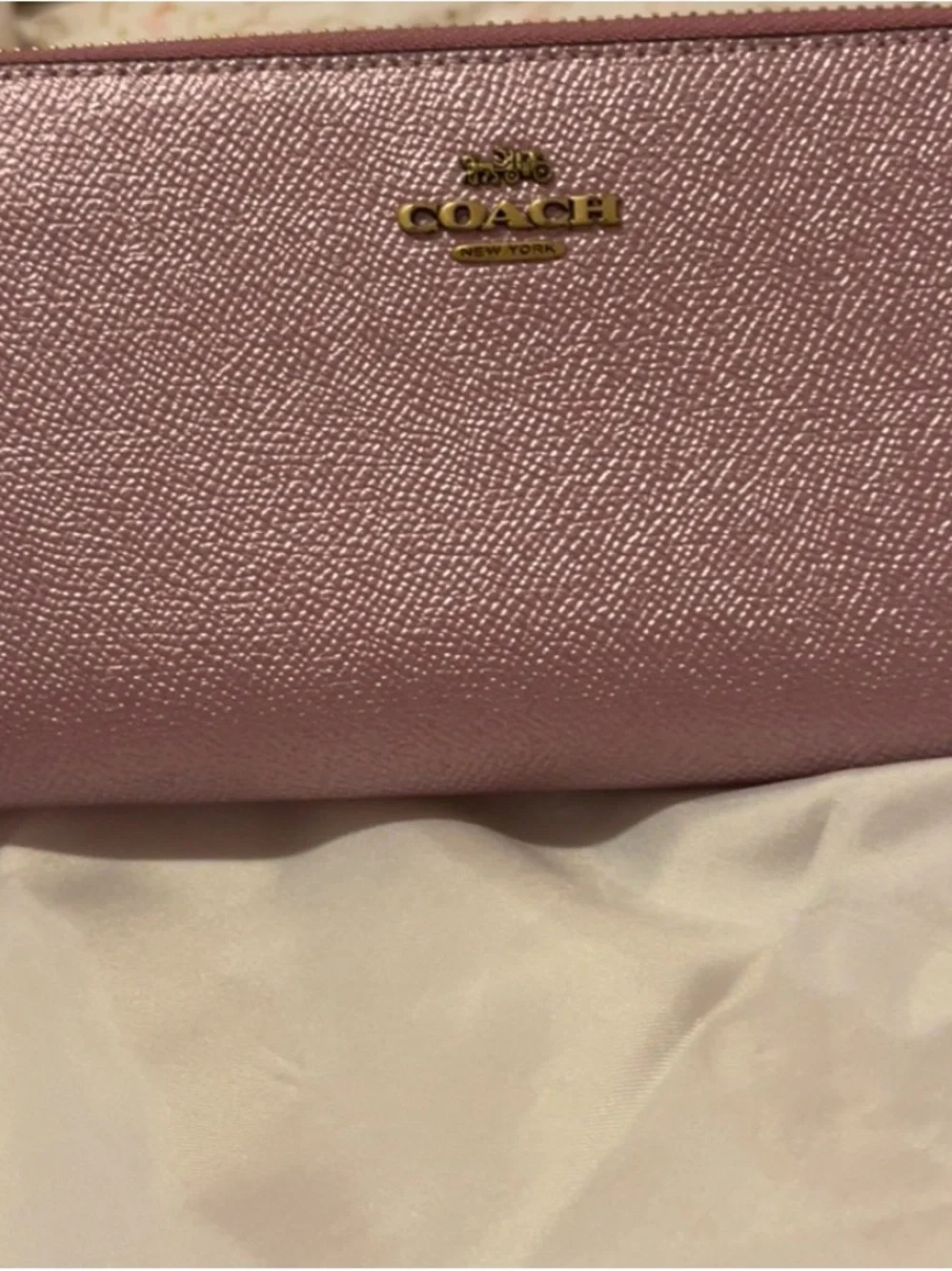 Coach Metallic Tulip Pink Long Zip Around Wallet 👛🌷💞👛🌷💞